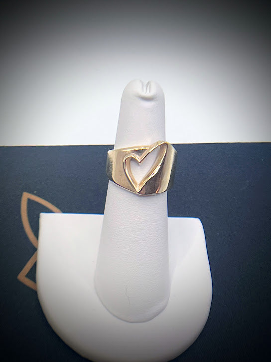 14kt Yellow Gold Modernist Heart Signet Ring