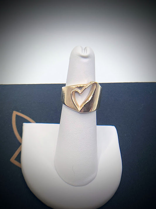 14kt Yellow Gold Modernist Heart Signet Ring