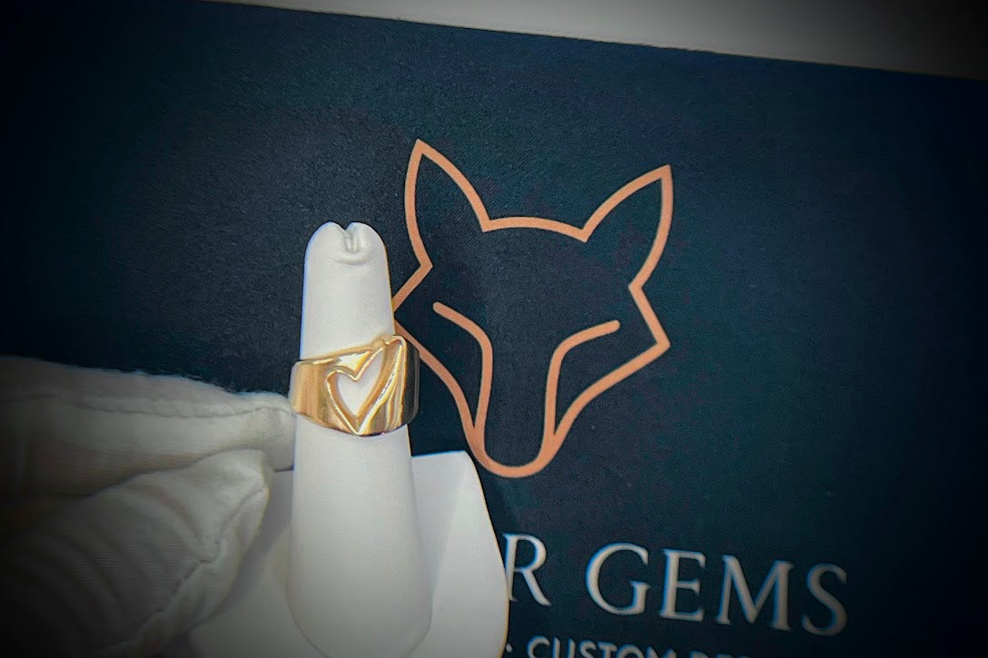 14kt Yellow Gold Modernist Heart Signet Ring