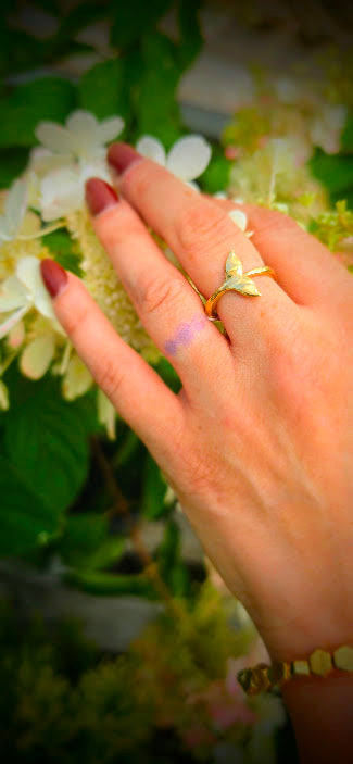 14kt or 10kt Yellow Gold Whale Tail Ring