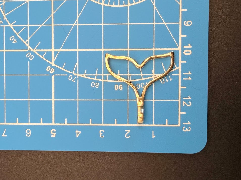 10kt Solid Yellow Gold Large Whale Tail Fish Tail Pendant Necklace w/ 16'' 1mm Cable Chain