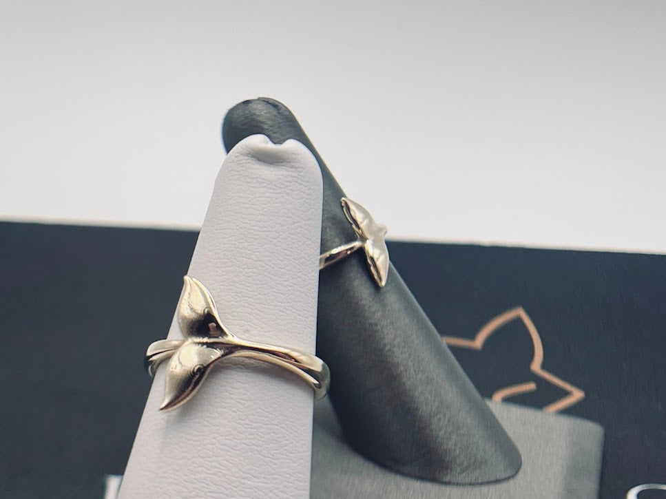 10kt Yellow Gold Whale Fish Tail Ring