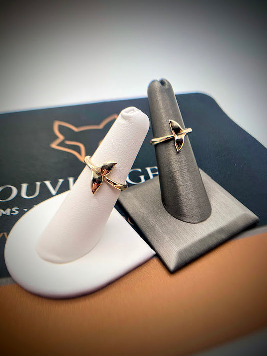 10kt Yellow Gold Whale Fish Tail Ring